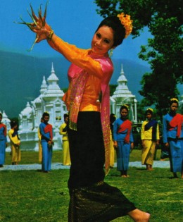 Thailand Actress Performing Fon Leb