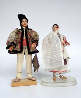 Romania Dolj Dolls by Arta Crisana