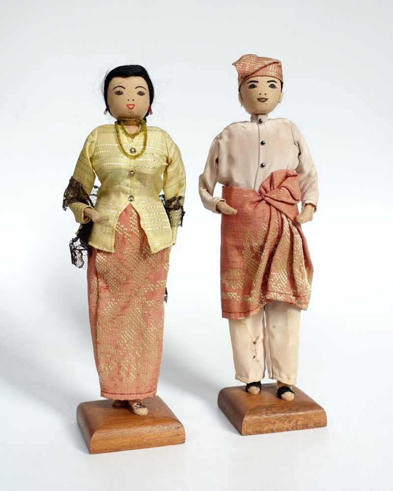 National Costume Doll Collection - Dolls from all over the world